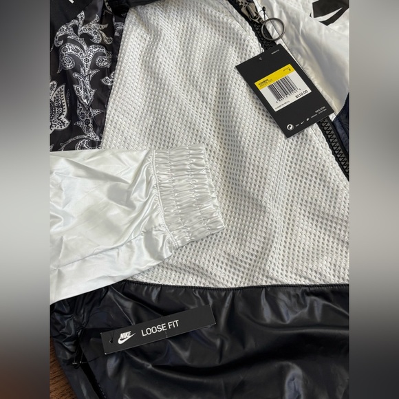 Nike Woven Track Jacket 'Paisley Black Navy White' (size wmns S) - Picture 3 of 9